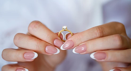 UN ANILLO PARA DECIR: SÍ, ACEPTO