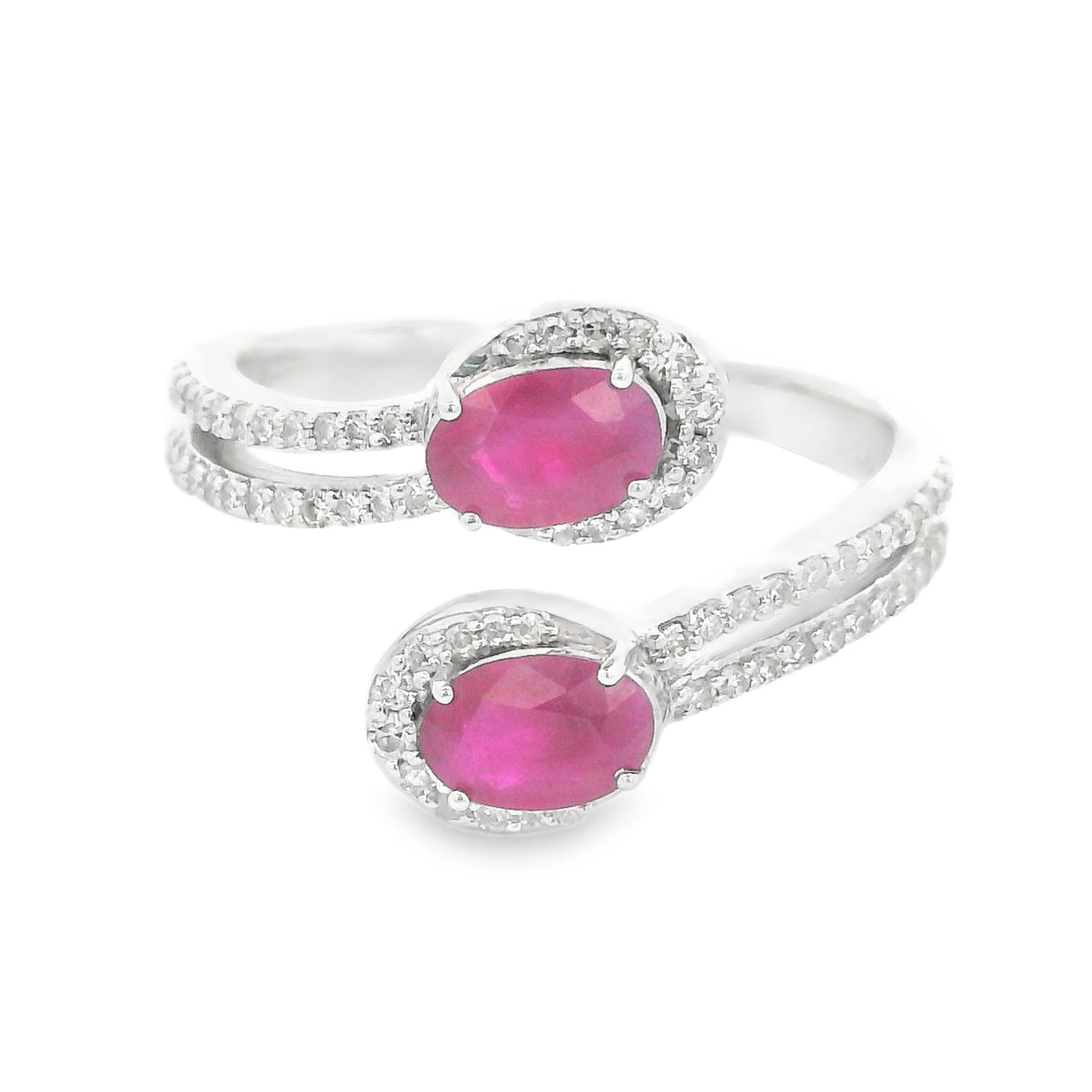 Anillo 1.10 quilates de rubí y diamantes