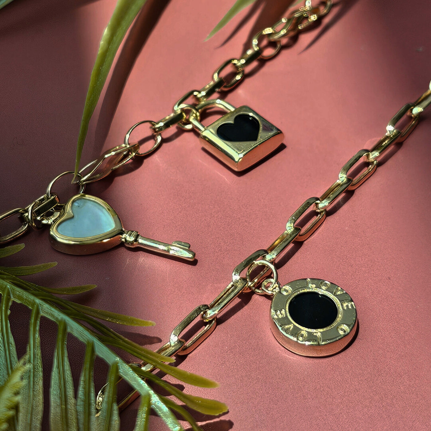 Pulsera candado y llave 14k