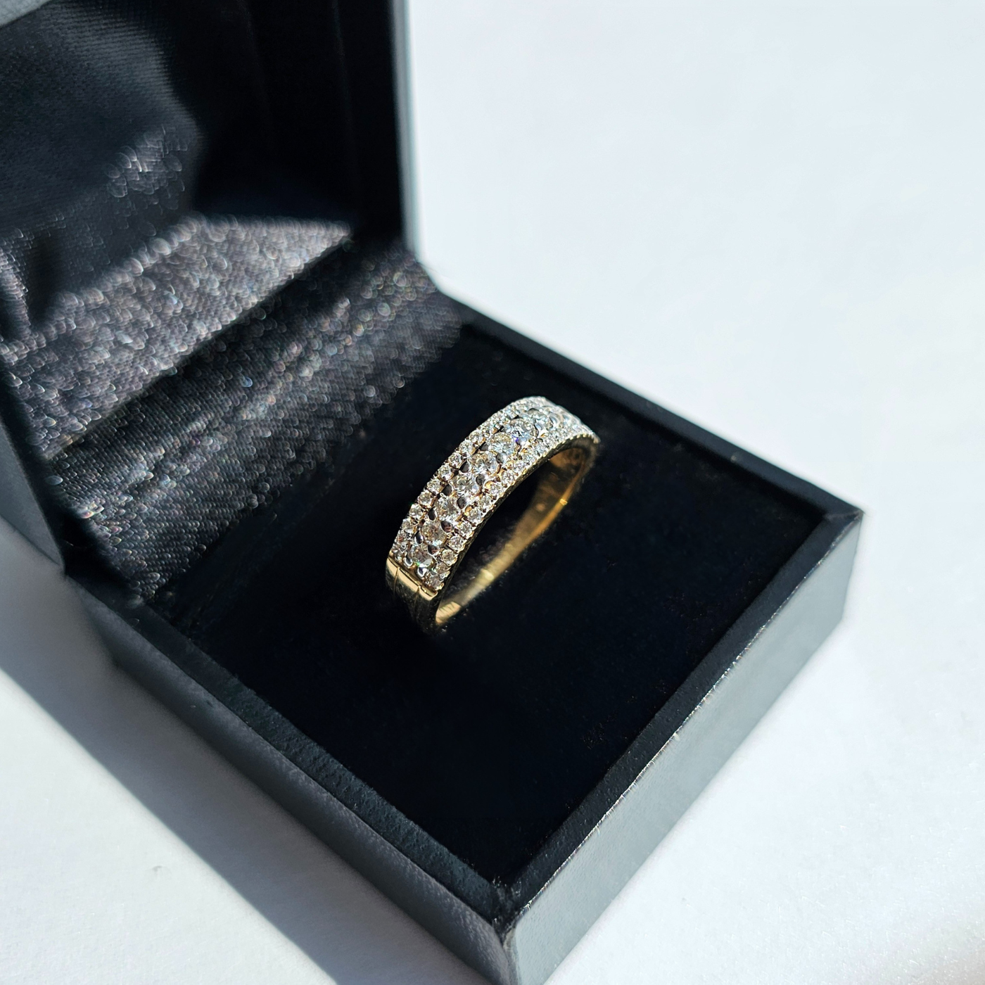 Churumbela oro amarillo con 55 puntos de diamante