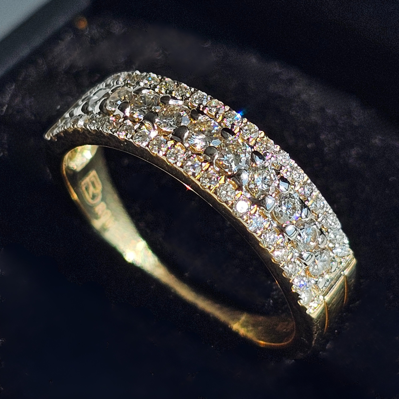 Churumbela oro amarillo con 55 puntos de diamante