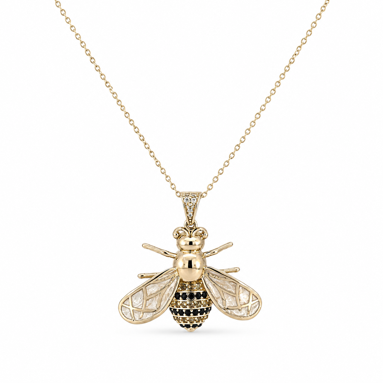 Dije de abeja con cadena de oro amarillo de 14K, detalles en esmalte blanco y circonia