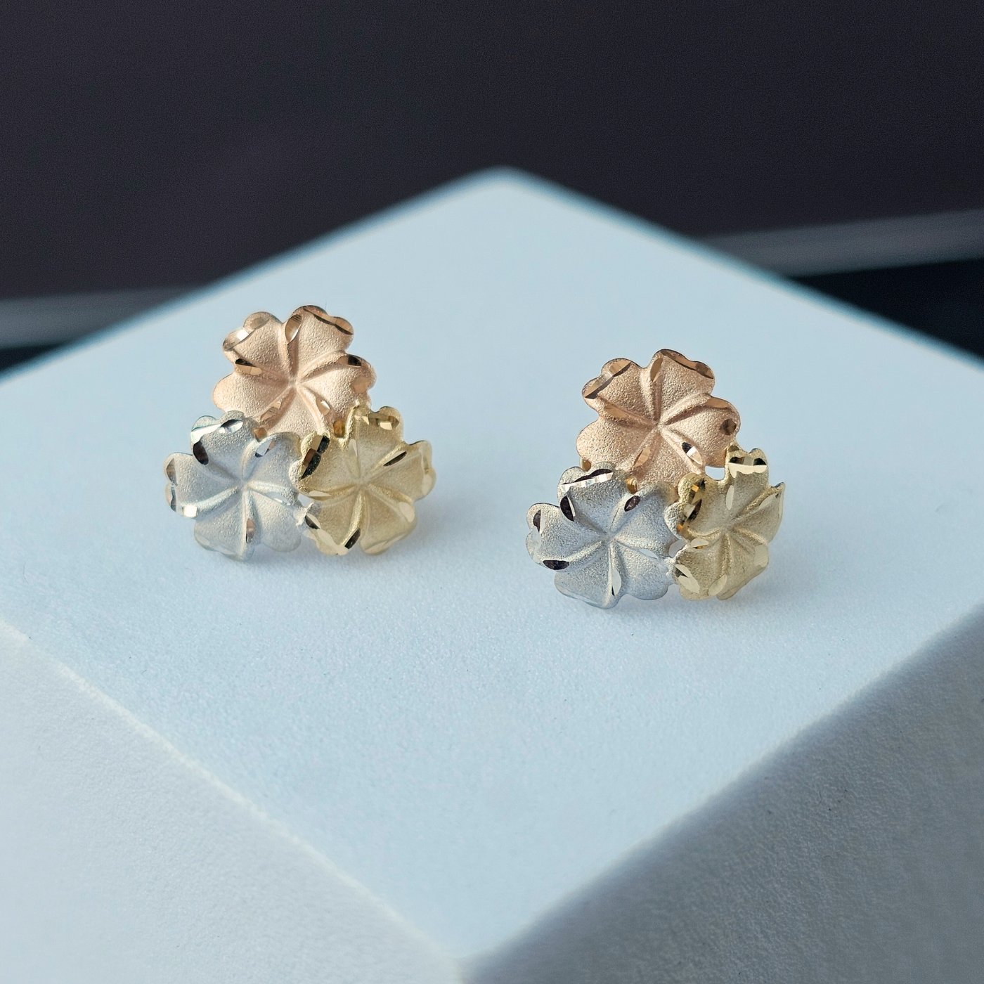 Aretes Flores oro florentino