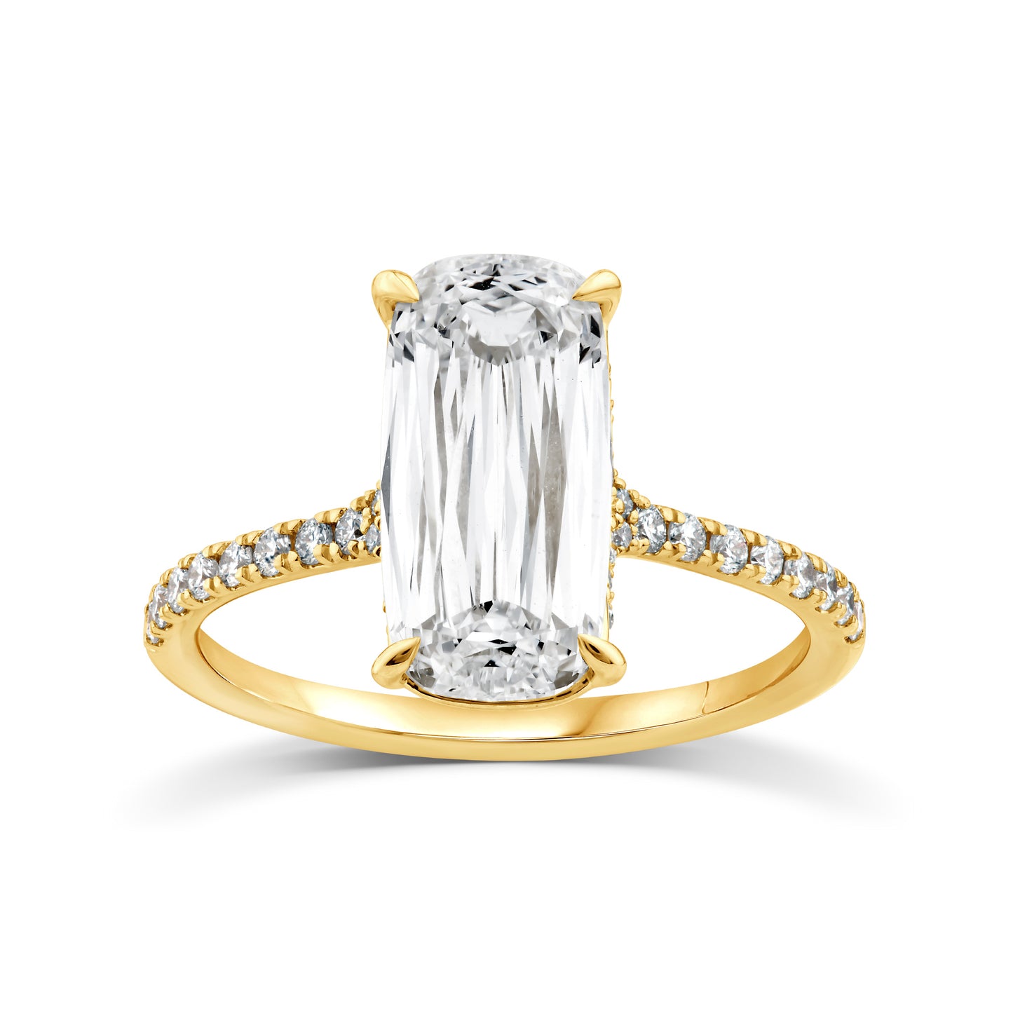 Anillo de compromiso de oro amarillo 14K con diamante Lab Grown de 3 quilates en corte cushion largo y diamantes en el brazo, total 3.25 quilates