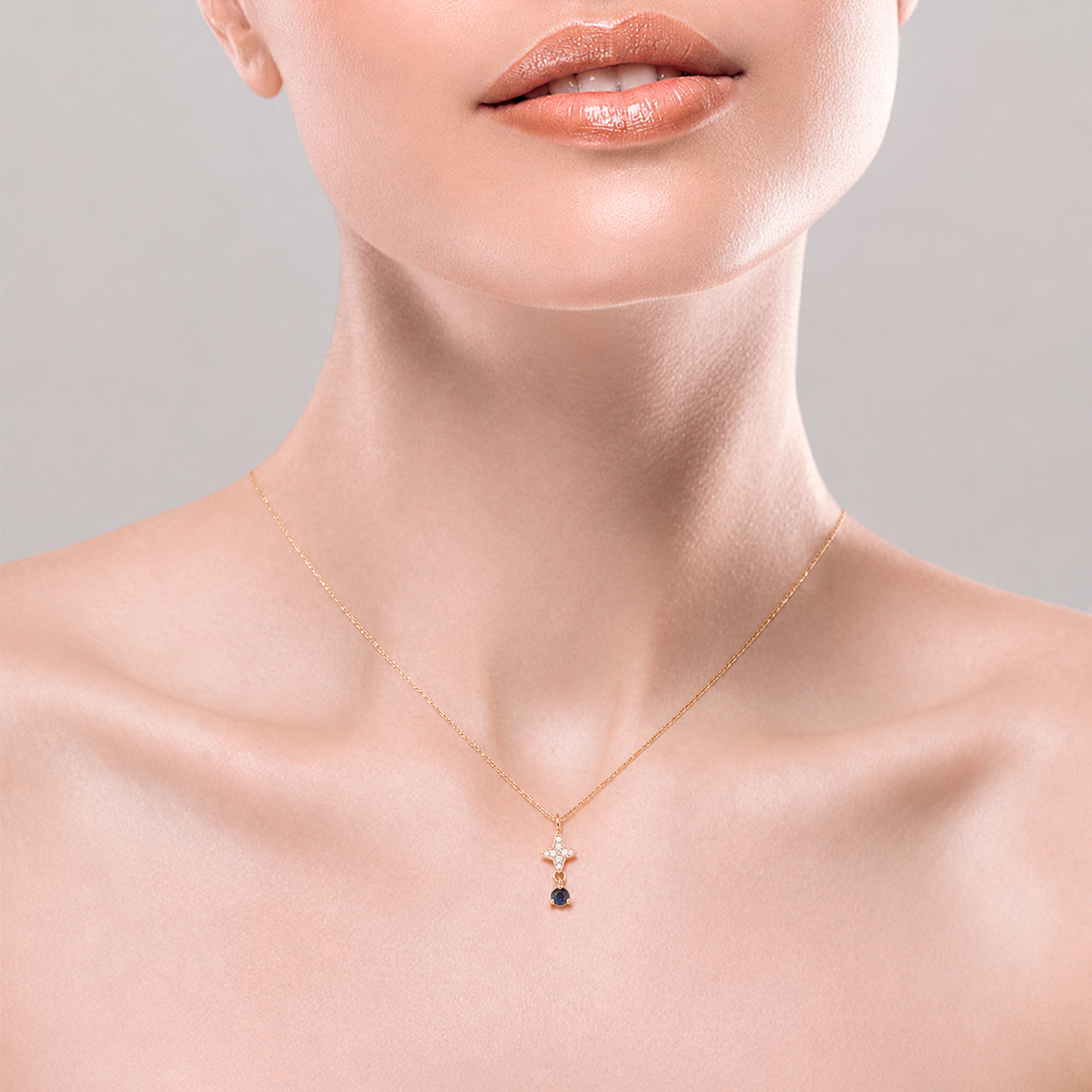 Dije con cadena Estelar oro amarillo 14K con Zafiro y Diamantes