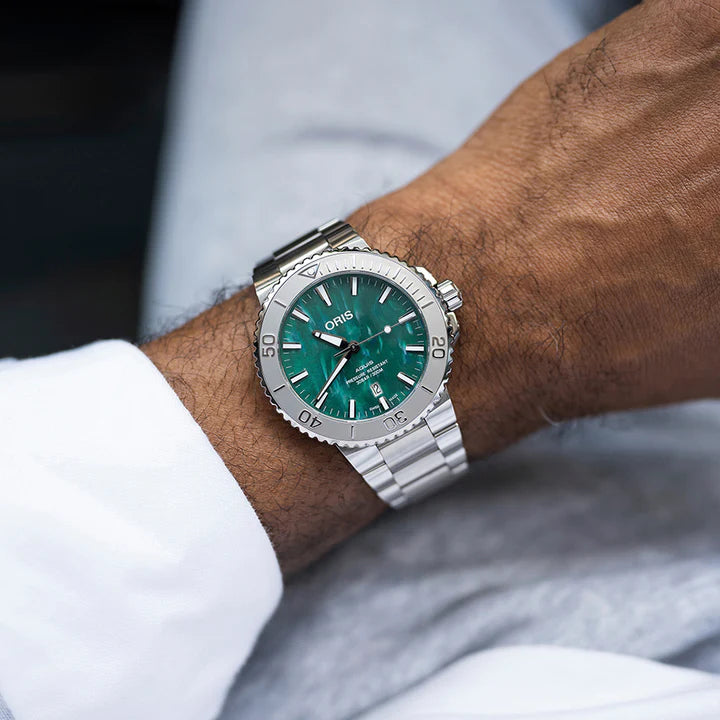 Reloj Oris Aquis Date 0173377304137-0782405PEB