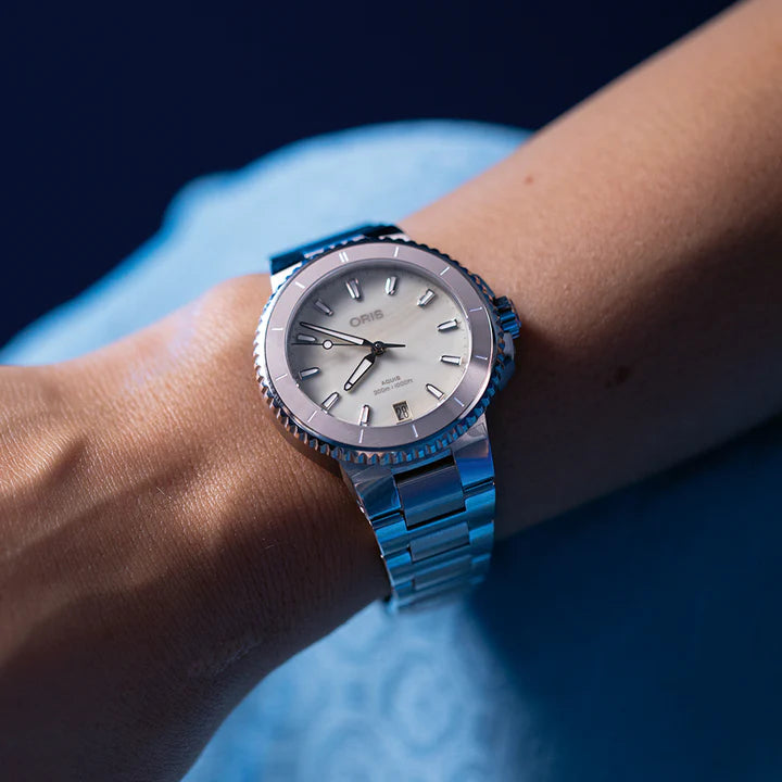 Reloj Oris Aquis Date 0173377924151-0781905P