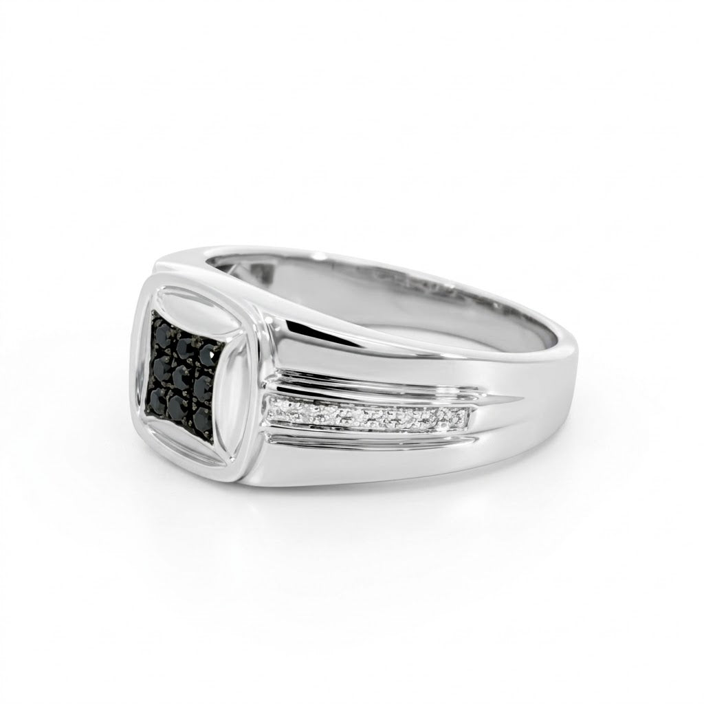 Anillo de Oro Blanco 14K con Diamantes Negros y Blancos