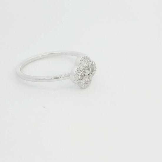 Anillo Flor con diamantes